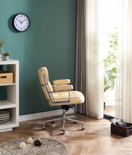 Load image into Gallery viewer, Customizable Vintage Lounge Chairs - iDeaHome