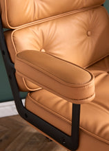 Load image into Gallery viewer, Customizable Vintage Lounge Chairs - iDeaHome